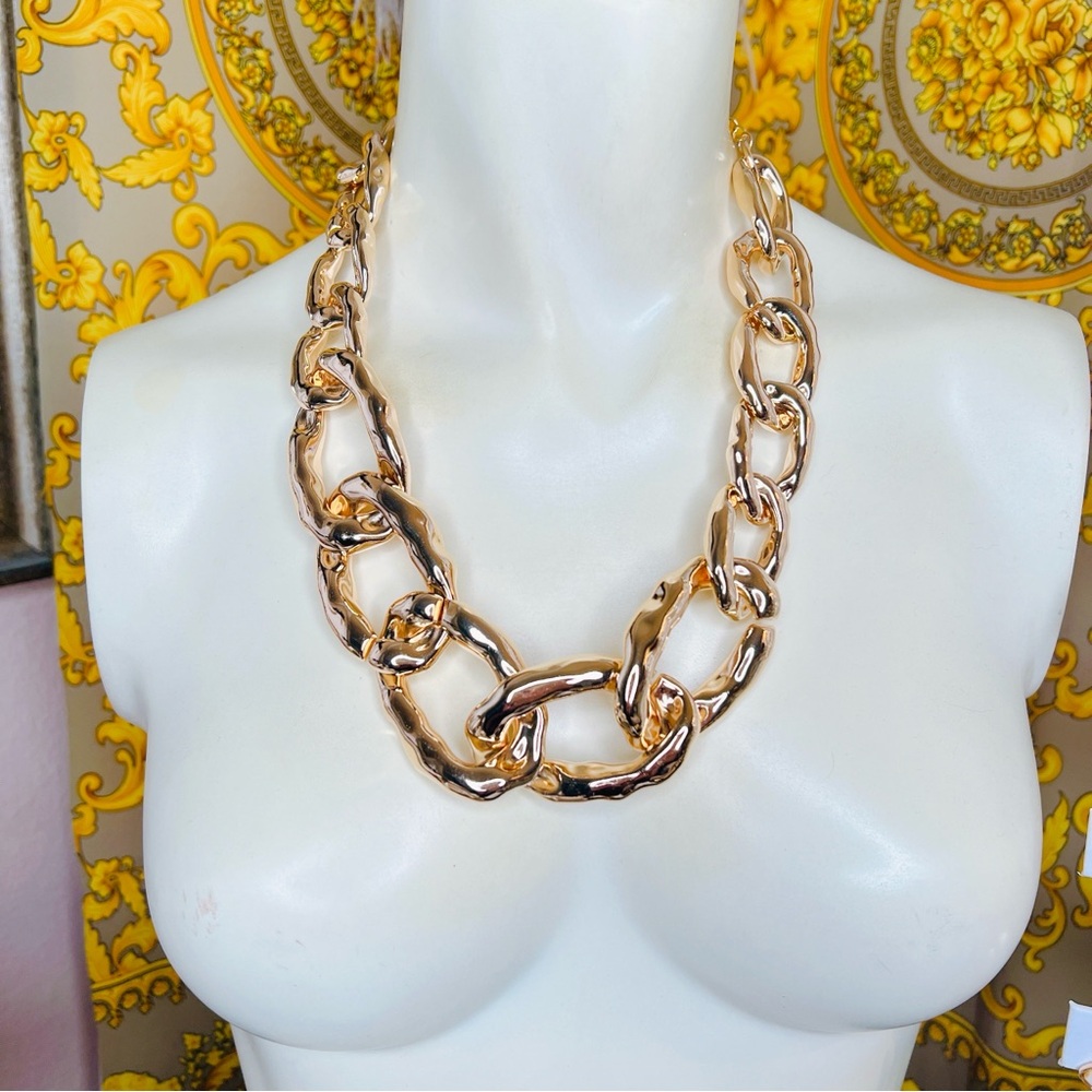Gold plated statement hammered light link necklace